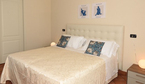 Apartamento, 2 habitaciones, vistas a la montaña (Milano)