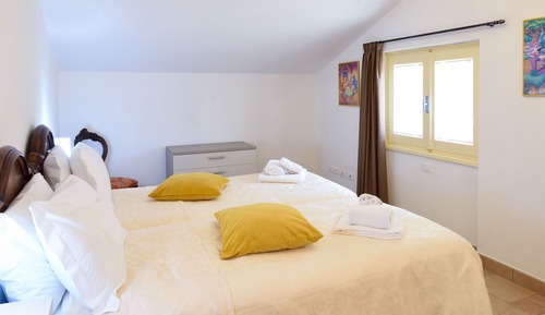Apartamento panorámico, 2 habitaciones, vistas al lago (Mansarda Italia)