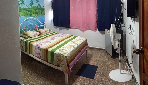 Apartamento básico, varias camas, fumadores, vistas a la ciudad