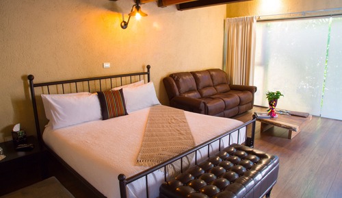 Bungalow familiar, varias camas, accesible para personas con discapacidad, vistas al jardín