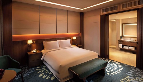 KING ONE BEDROOM SUITE