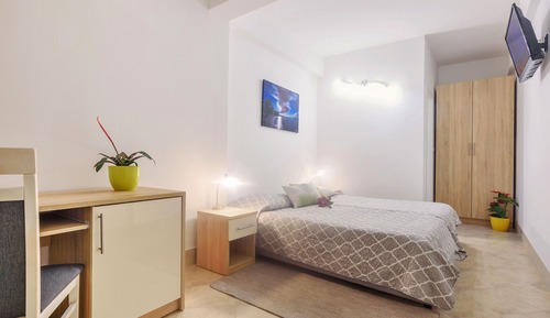 Habitación con 2 camas individuales, terraza