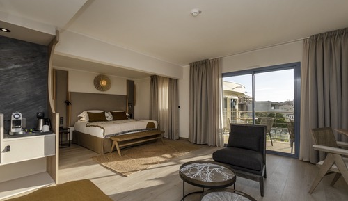 Suite familiar, vistas a la piscina
