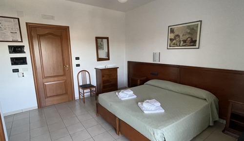 Habitación con 1 cama doble o 2 individuales