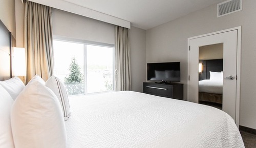 Estudio, 1 cama de matrimonio grande con sofá cama