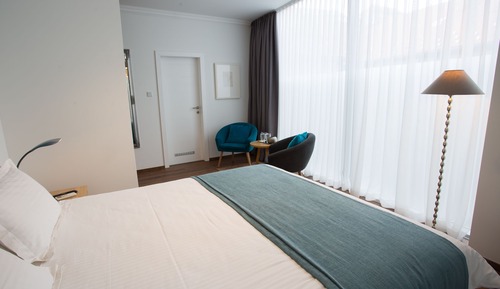 Habitación Confort, 1 cama de matrimonio grande, vistas al parque