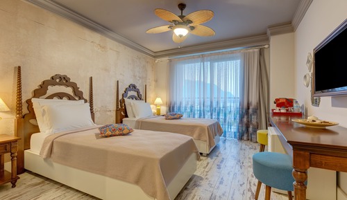 Habitación con 2 camas individuales, vistas al mar