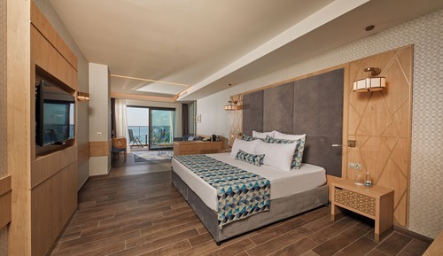 Suite junior, balcón, vistas al mar (1 Adult - Preferred Club)