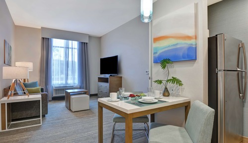 Suite, 2 camas de matrimonio, accesible para personas con discapacidad (Hearing)