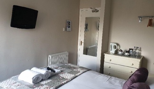 Habitación doble, baño privado (Room 6)