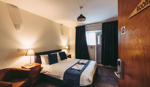 Habitación doble, baño privado (Pet Friendly)