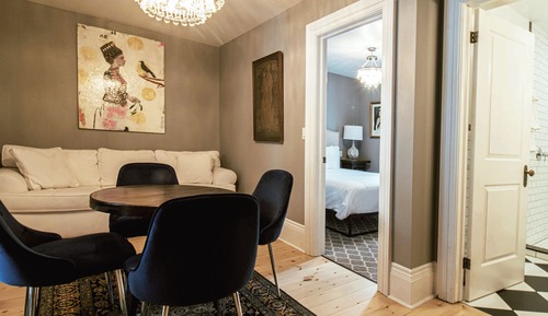 Suite de diseño, 1 cama de matrimonio con sofá cama