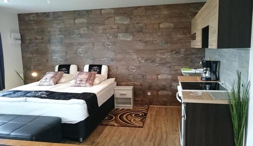 Suite estudio Deluxe, varias camas, no fumadores, vistas al jardín