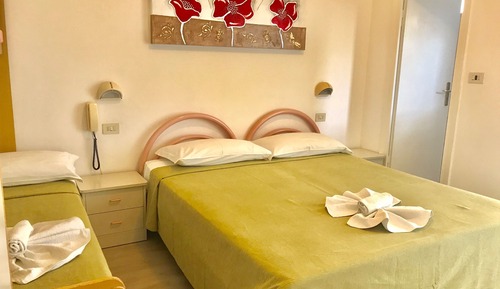 Habitación triple clásica
