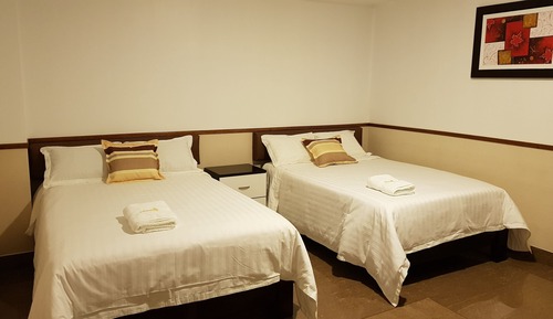 Habitación familiar doble, varias camas, no fumadores