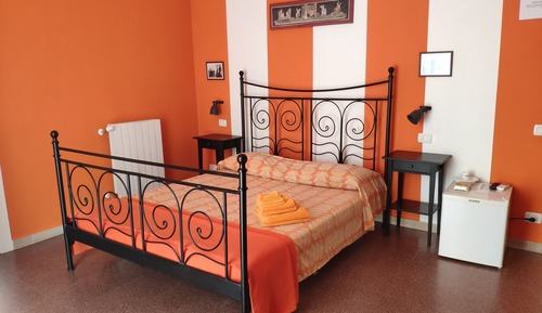 Habitación triple (arancio)