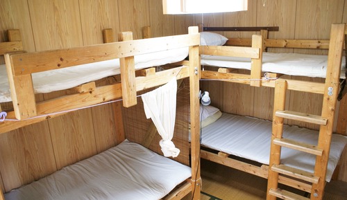 Dormitorio compartido, solo para mujeres