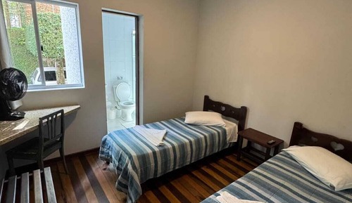 Habitación económica con 2 camas individuales