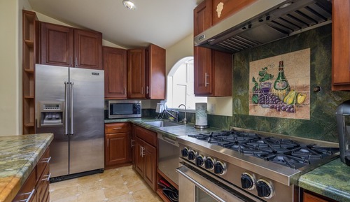 King Suite with Full Kitchen
