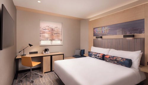 Queen Room