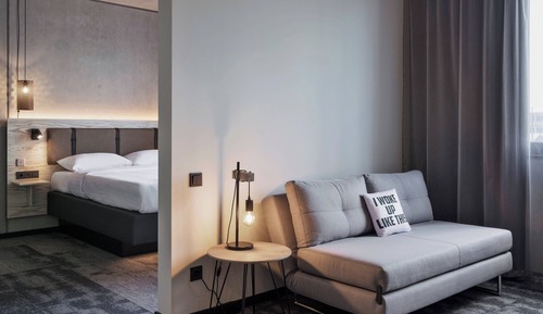Habitación, 1 cama de matrimonio con sofá cama