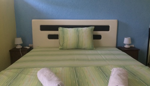 Habitación económica con 1 cama doble o 2 individuales, 1 cama de matrimonio grande, no fumadores