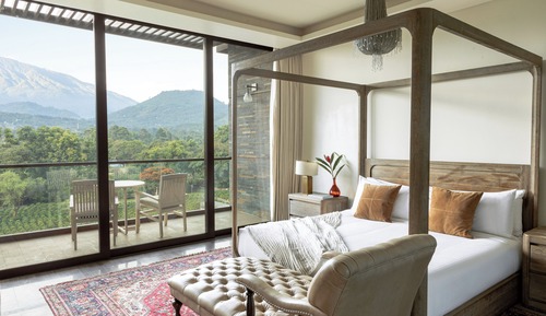 Suite Grand (Red Level)
