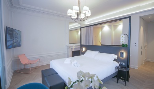 Habitación Deluxe doble, 1 cama de matrimonio, no fumadores, bañera
