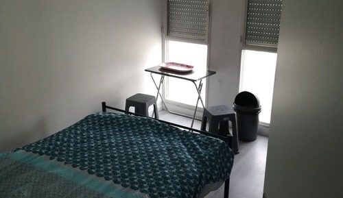 Habitación económica doble, vistas a la ciudad, en una planta alta (4)