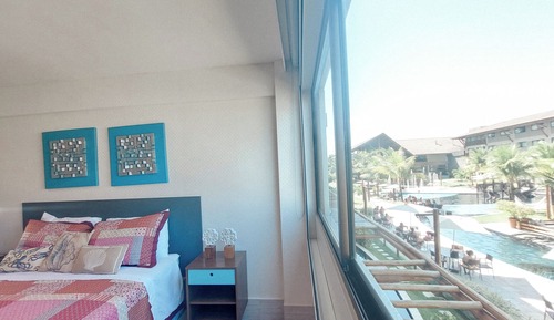 Apartamento familiar, vistas a la piscina