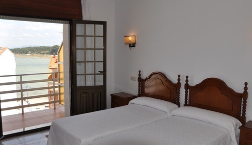 Habitación con 1 cama doble o 2 individuales, vistas al mar