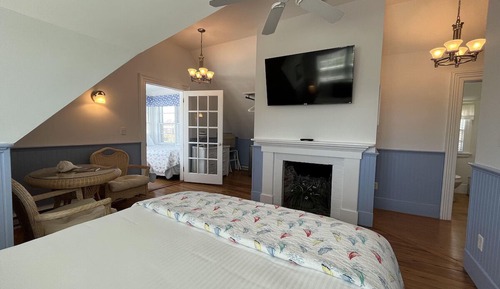 Sunporch Suite
