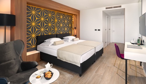 Habitación clásica con 1 cama doble o 2 individuales