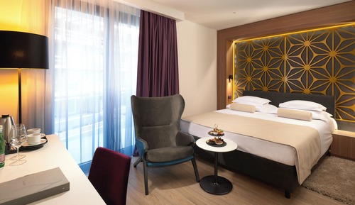Habitación estándar con 1 cama doble o 2 individuales