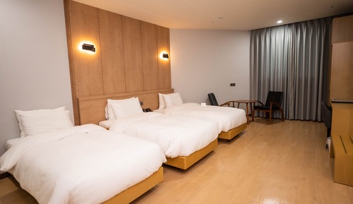 Habitación triple Deluxe, vistas a la ciudad