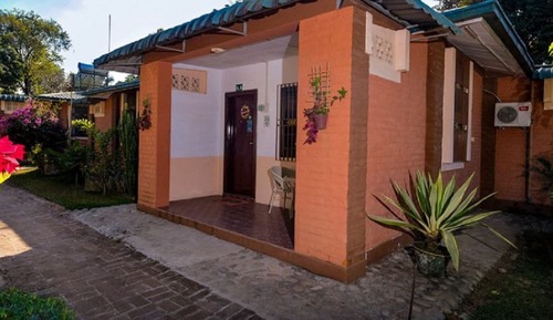 Habitación triple Deluxe, vistas al jardín