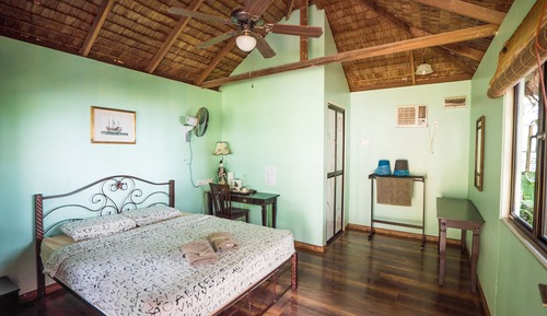 Chalet, 1 cama de matrimonio, no fumadores, vistas al jardín