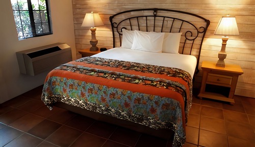 Habitación básica, 1 cama de matrimonio grande, patio