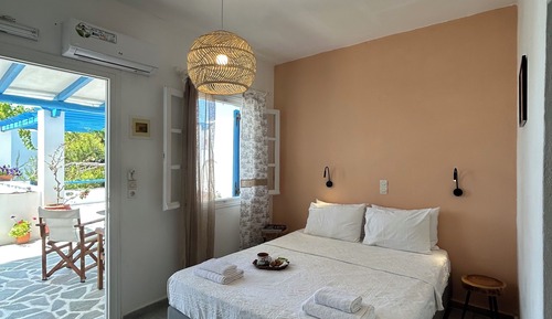 Habitación doble, vistas parciales al mar