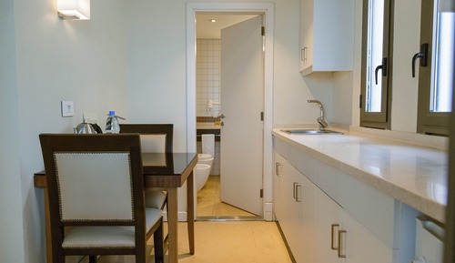 Suite Business, cocina básica