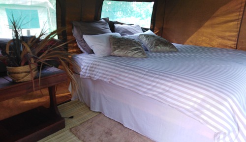 Tienda básica, 1 cama de matrimonio, no fumadores, baño compartido