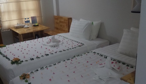 Habitación con 2 camas individuales