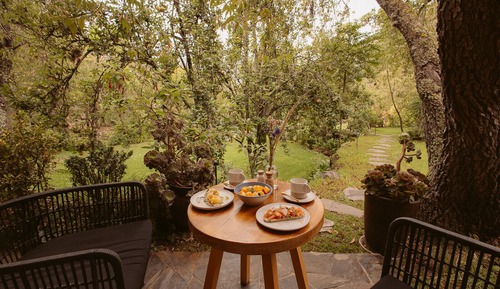 Villa, 2 camas de matrimonio, terraza, vistas a la montaña