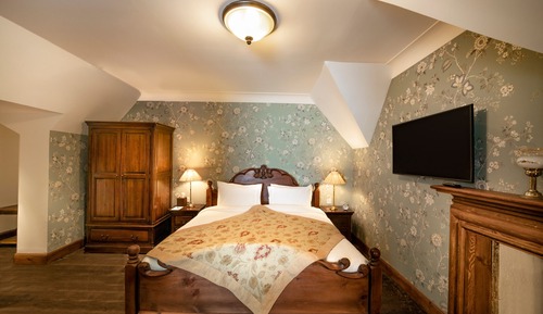 Rhododendron Suite
