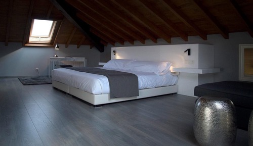 Suite Deluxe (A Dona e A Moura)