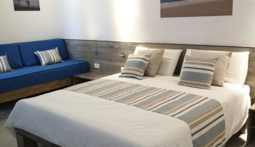 Habitación Confort con 1 cama doble o 2 individuales