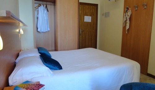 Habitación triple, vistas al valle