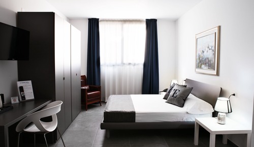 Habitación cuádruple familiar, 1 cama doble con sofá cama, no fumadores, en una planta alta