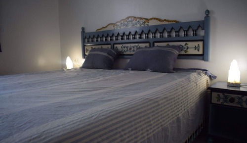 Habitación tradicional con 1 cama doble o 2 individuales, vistas al jardín