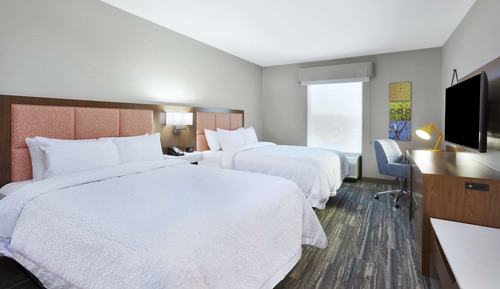 Habitación, 2 camas de matrimonio, frigorífico y microondas